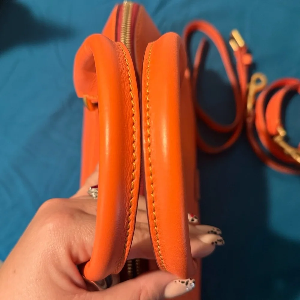 Dooney & Bourke Camden Salmon Florentine Italian Leather NWT  RARE! HTF - Picture 7 of 15